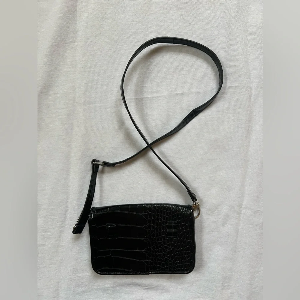 Urban Outfitters Black Bag - Picture 3 of 5
